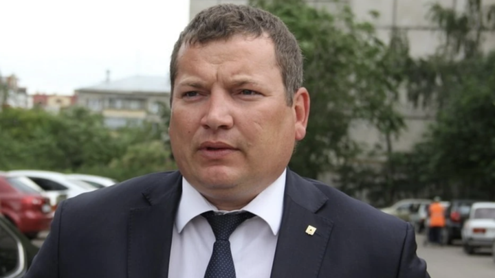 Вице-мэра Магнитогорска Дмитрия Гаврилова задержали по делу о взятке вместе с подельником