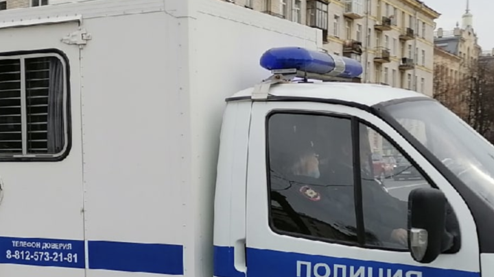 В Выборге мажор совратил школьницу и сбежал за границу
