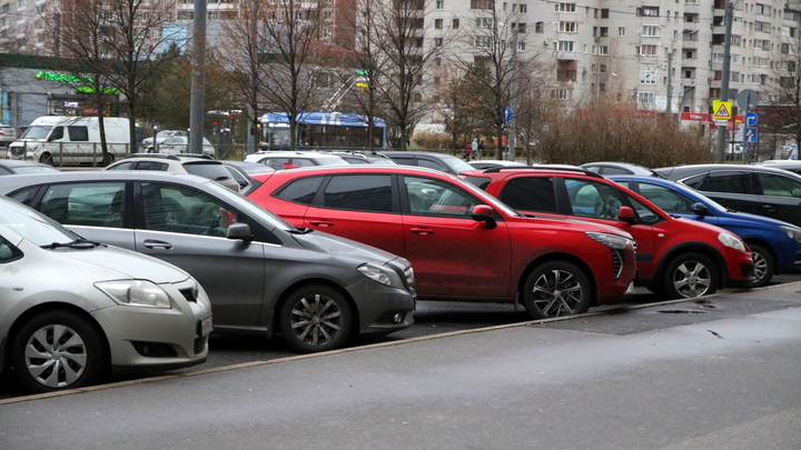 Как будут работать парковки в Москве в новогодние праздники