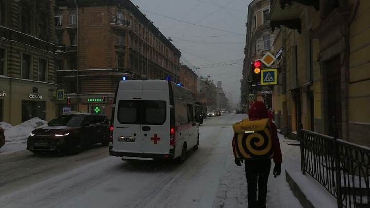 Коронавирус в Санкт-Петербурге на 21 декабря: вспышка COVID в общежитии Политеха