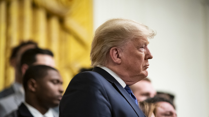 Обвинения абсурдны: Трамп потребовал своего оправдания по статьям импичмента