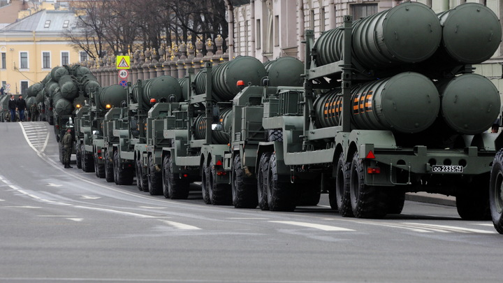 Армия России должна быть компактной, но эффективной - Путин