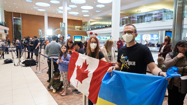 Канада передаст Украине винтовки и патроны