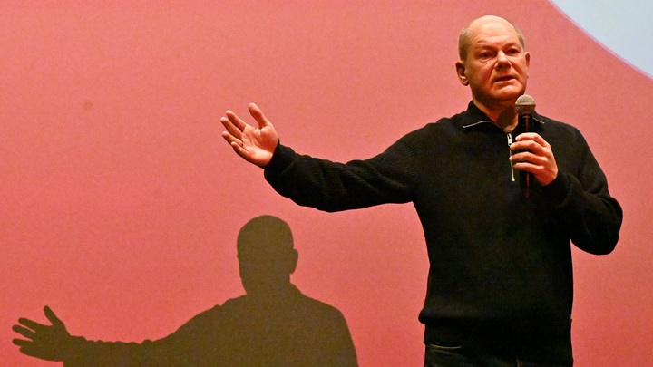 Шольц заявил, что из русского языка ему запомнился лишь алфавит