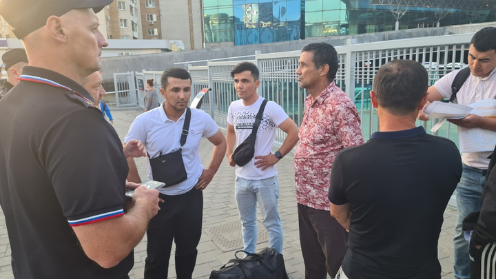 На самарском вокзале правоохранители устроили облаву на мигрантов
