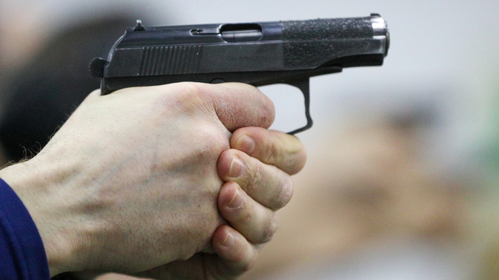 В Екатеринбурге неизвестные расстреляли пассажирский автобус