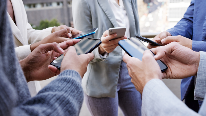 Apple не даёт сменить регион пользователям с деньгами в кошельке: подробности