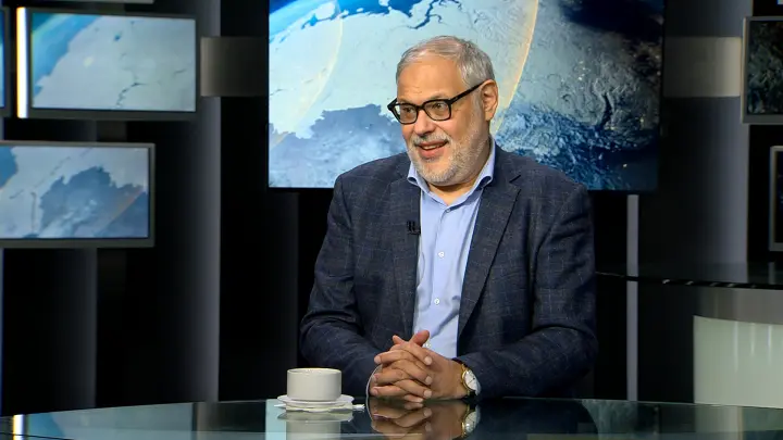 Третья мировая отменяется. Хазин объяснил пас Запада: С Россией воевать? Не-не, ни за что