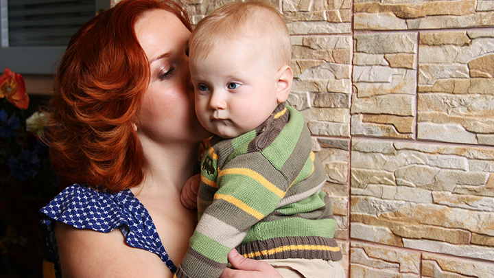 Бастрыкин поручил обеспечить жильём сироту с грудным ребёнком из Новосибирской области