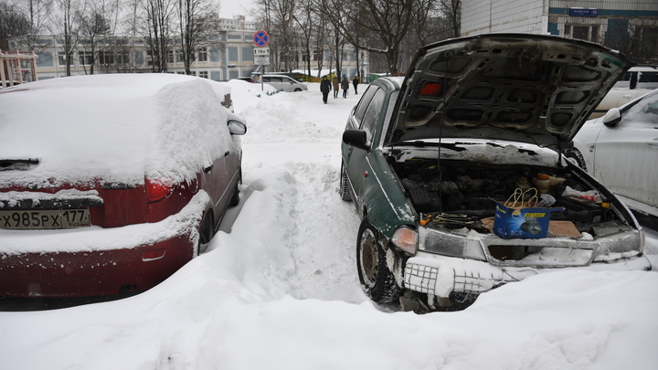 До -40 проблем быть не должно, но: Автоэксперт рассказал, как завести машину в мороз