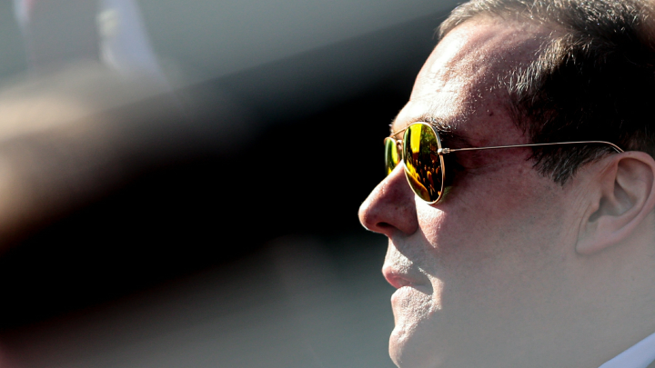 Злой полицейский Дмитрий Медведев. Сказано так, что Трамп опять расстроится