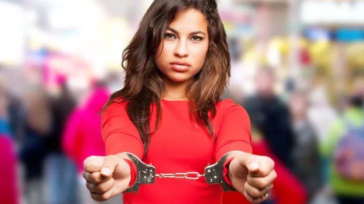 Накачала виагрой: сиделку обвинили в смерти 92-летнего дедушки ради наследства