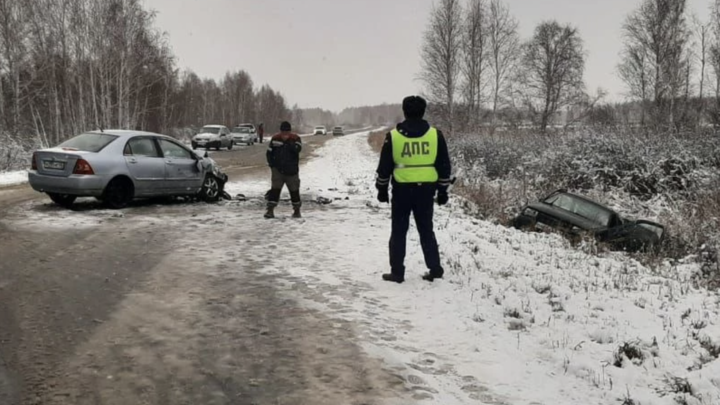 В Курганской области прокуратура возбудила уголовное дело после смерти двоих детей в автокатастрофе
