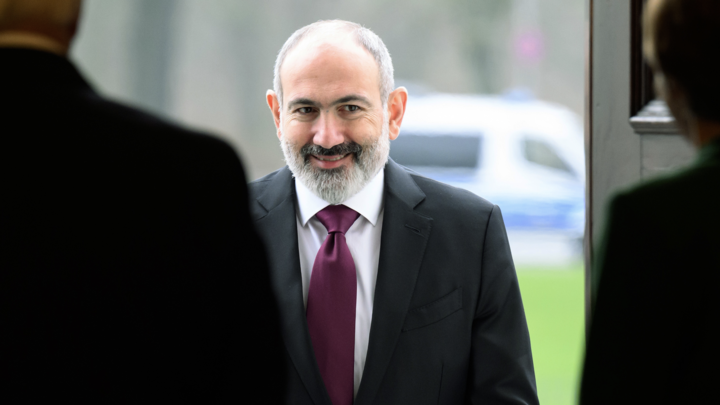 Русофобия Пашиняна вышла боком: Армению готовят к страшному. Москве остаётся наблюдать