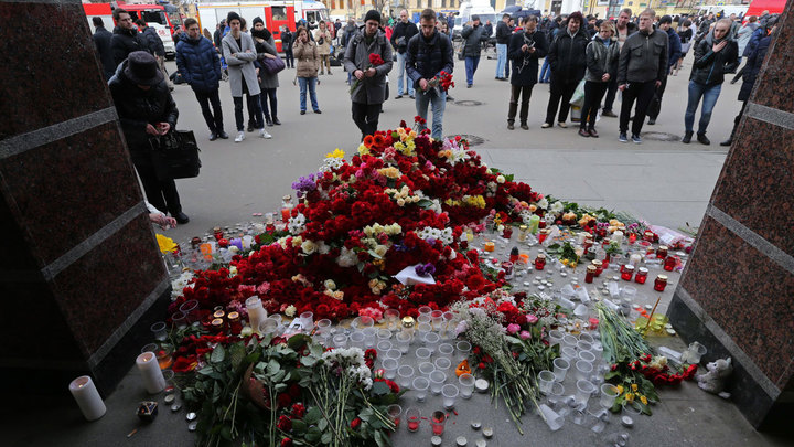 Почему люди пошли на концерты в день терактов в метро