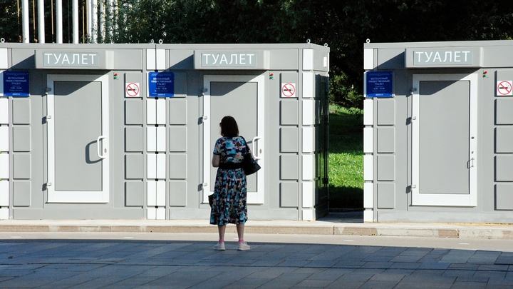 Стало известно, когда в Екатеринбурге установят общественные туалеты, которые стоят как квартира