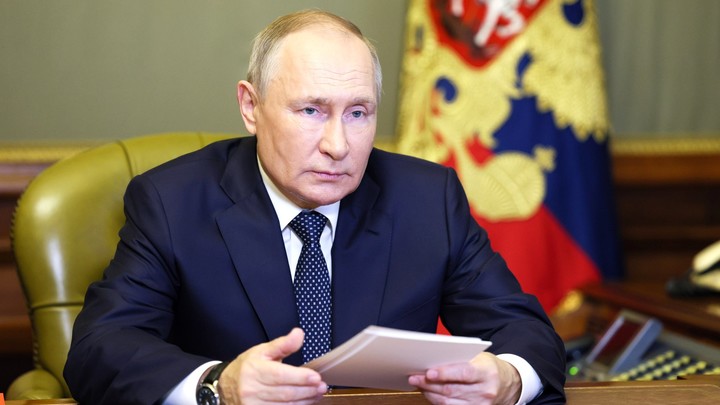 Путин: Особый режим по защите населения и территорий будет действовать в 8 регионах на юге России