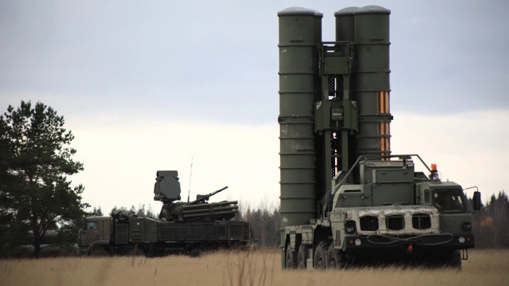 Посох против Лютого: Россия тестирует оружие будущего, способное сжигать дроны за доли секунды