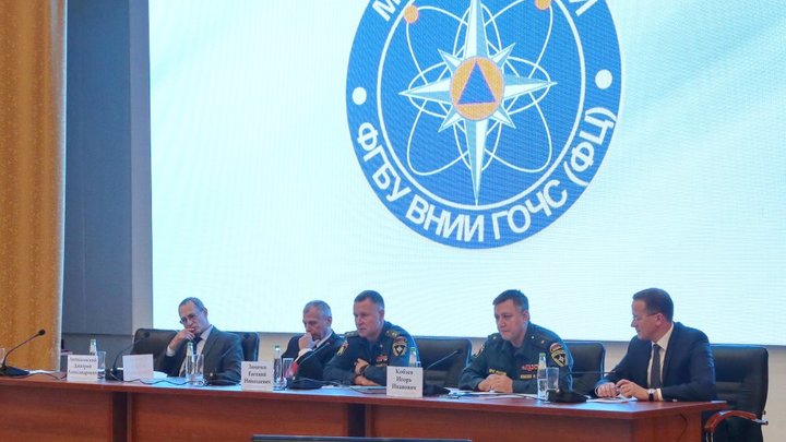 Под завалами - до 40 человек: Глава МЧС озвучил данные о не найденных спасателями жильцах магнитогорской высотки