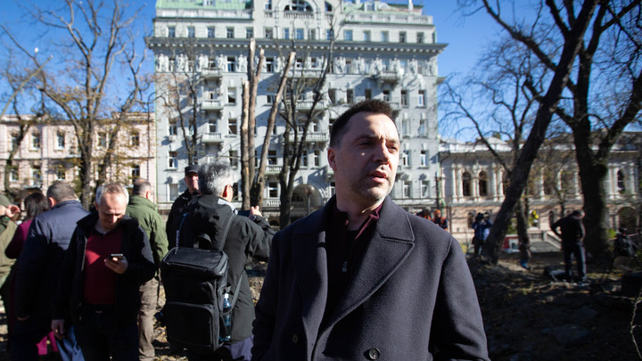 Арестович признал, что русская армия нашла ключ к ПВО Украины и может ещё месяц кошмарить её