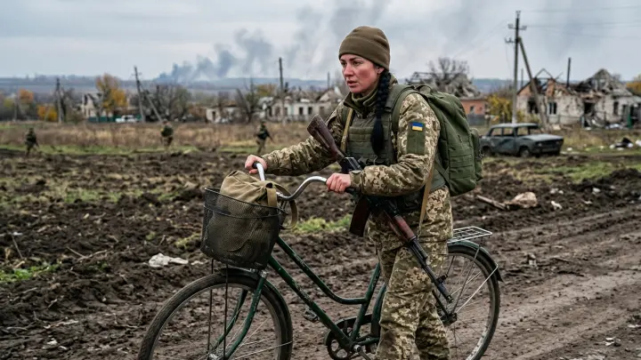 В рядах ВСУ заметили необычные штурмовые группы женщин на велосипедах
