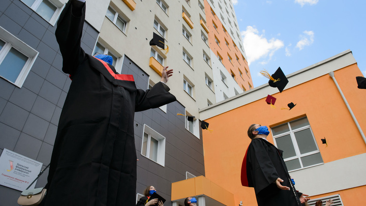 Мэрия Новосибирска назвала зарплату самого высокооплачиваемого директора школы