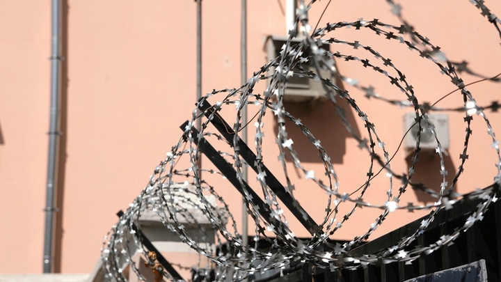 Легче сбежать из ИВС или СИЗО: Бывший надсмотрщик рассмеялся в ответ на вопрос