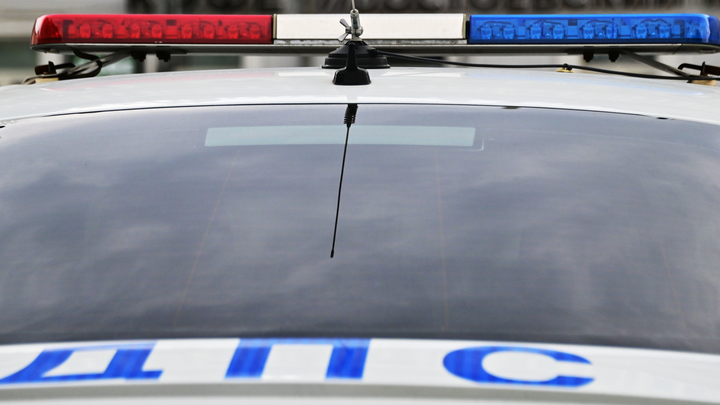 В Новосибирске Lada Priora влетела в поворачивающий тягач