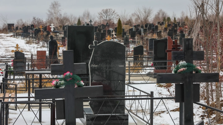 В Киргизии вандалы разнесли ещё одно православное кладбище
