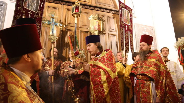 С топором на православных: В Петербурге недо-блогер ответит по закону