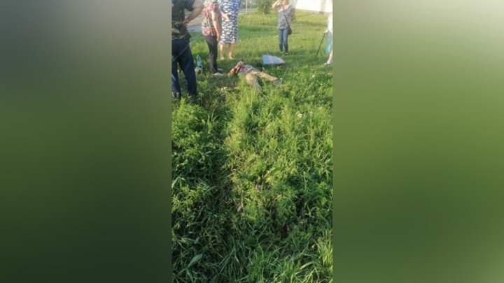 В Кузбассе автомобиль на большой скорости сбил велосипедиста