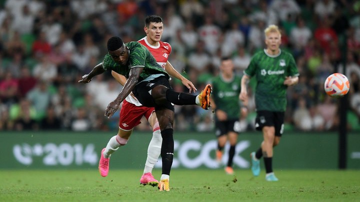 ФК Краснодар прервал серию из 15 беспроигрышных матчей на домашнем стадионе, уступив Спартаку