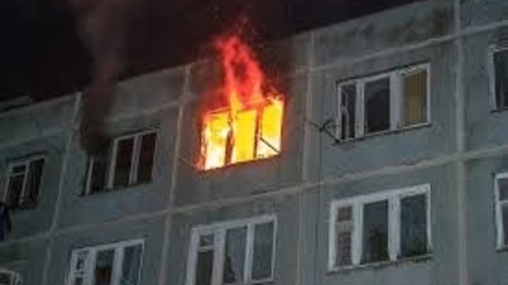 В Ростове на пожаре в многоэтажке отравился мужчина