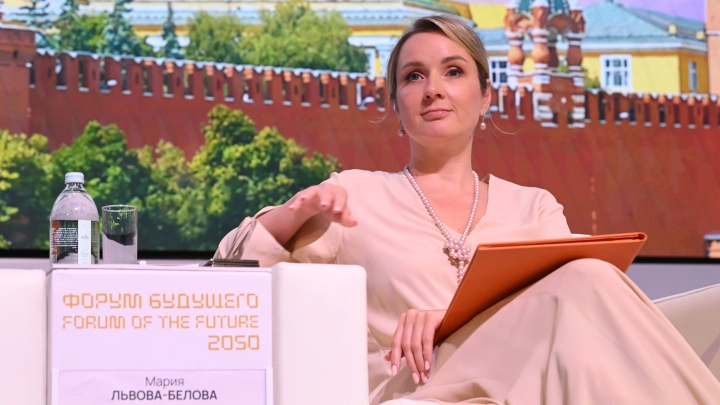 Львова-Белова допустила повышение планки многодетности к 2050 году