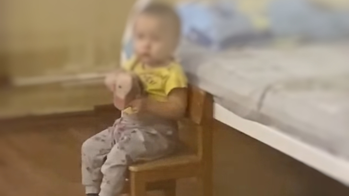 Двухлетняя сирота заперта в больничной палате: что говорят в прокуратуре