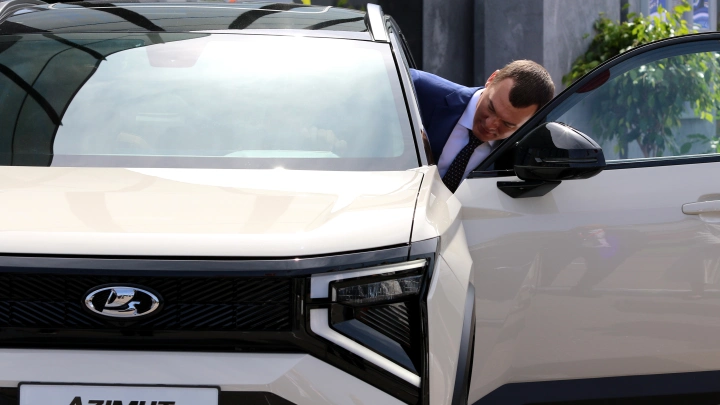 Lada Azimut шокировала ценником: сколько будет стоить новый русский кроссовер