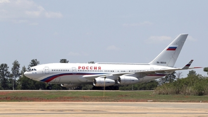 Путин в Пекине: Борт номер один встретил почётный караул