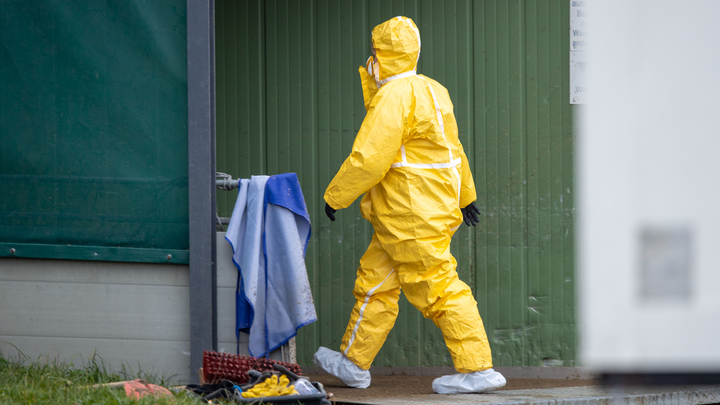 Сложная ситуация: Где в России введут строгие антиковидные меры