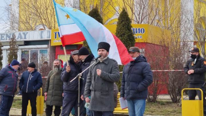 Маски шоу в Гагаузии: Народное собрание проведет экстренное заседание