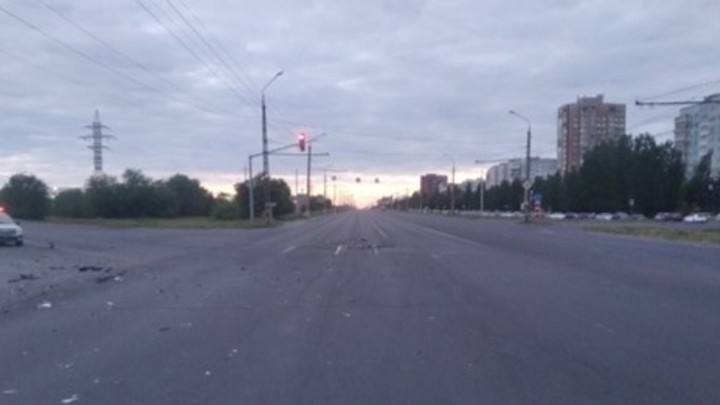 В Тольятти бесправник пролетел на красный и протаранил Kia Soul