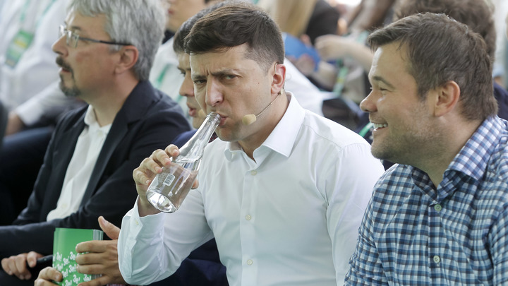 Байден расстроил Зеленского, просившего о помощи - Блумберг