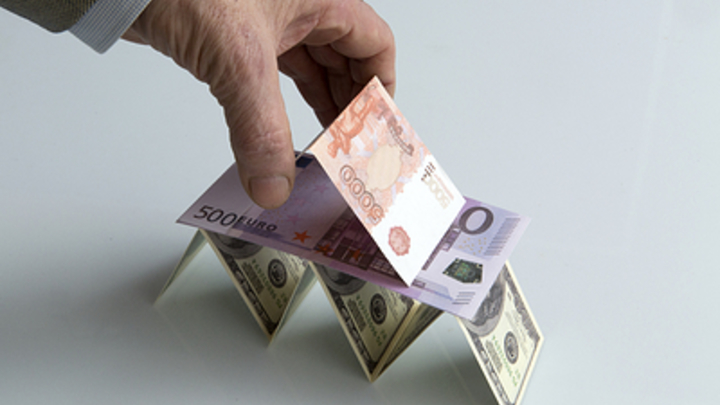 Выбивать долги по ЖКХ будут не только коммунальщики? В России готовят изменения по коллекторам