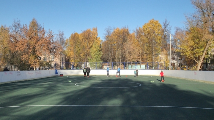 В Ленинском районе Нижнего Новгорода завершили благоустройство спортплощадки