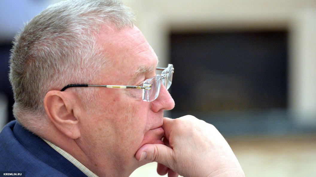 Жириновский обвинил депутата КПРФ в саморекламе за вопрос Медведеву про Навального Жириновский обвинил депутата КПРФ в саморекламе за вопрос Медведеву про Навального