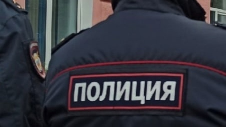 Дерзкий разбой в Миассе: на женщину напали в подъезде и забрали крупную сумму