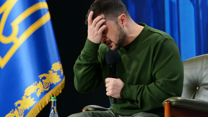 Легитимность Зеленского будет поставлена под сомнение: В Кремле заявили про предрешённую участь президента Украины