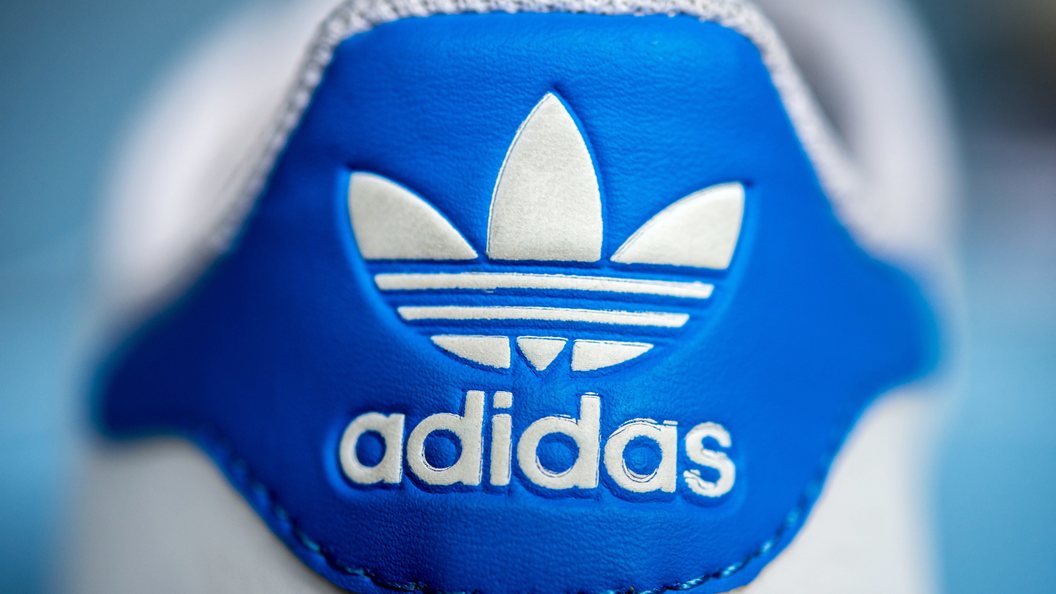 Мяч ЧМ-2018: Россия поймала Adidas на неспортивном поведении Мяч ЧМ-2018: Россия поймала Adidas на неспортивном поведении