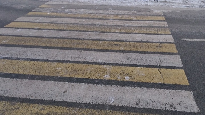 В Ростове-на-Дону на зебре сбили женщину с ребенком