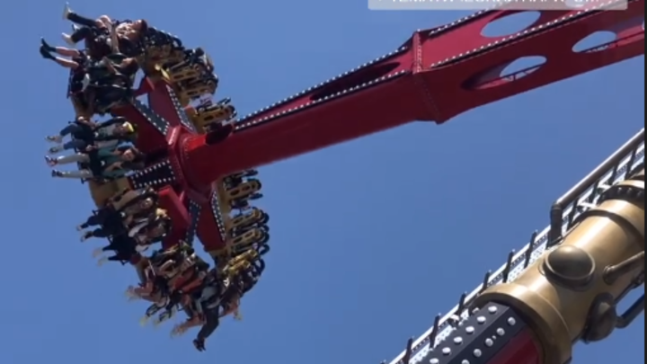 В Сочи-парке открыли первый в стране аттракцион высотой с десятиэтажный дом