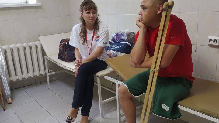 Команда госфонда «Защитники Отечества» встретила в Чите избитого ветерана СВО